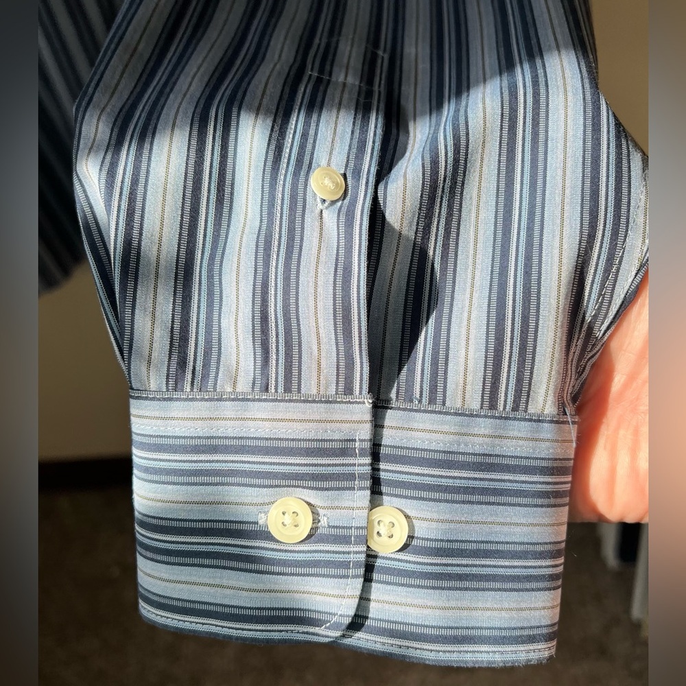 Like New! Men’s Eddie Bauer Long Sleeve Shirt Size XXL - Picture 5 of 7